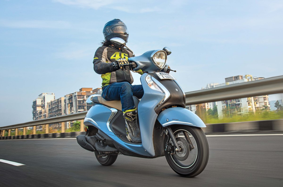 Yamaha Fascino Hybrid Scooter