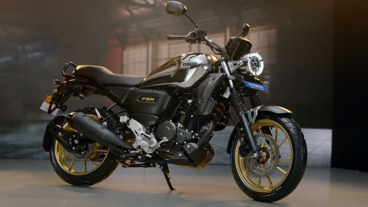 2024 Yamaha FZ-X Chrome Edition